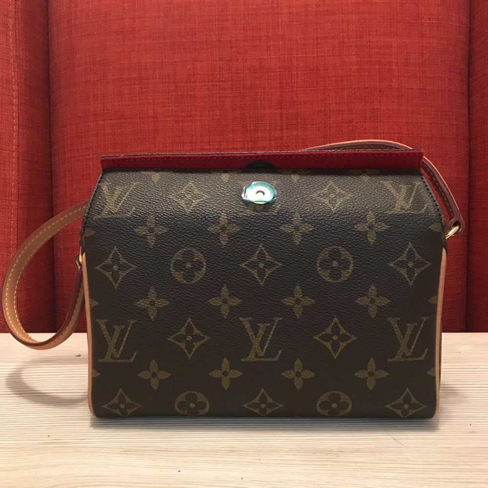 Louis Vuitton Pochette Recital
